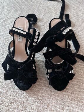 Velvet Crystal Embellishments Sandals